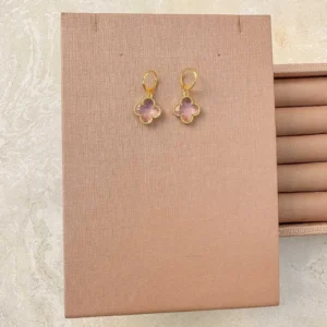 BRINCO TREVO ARGOLINHA PEDRA ROSE EM ZIRCÔNIA INSP. VANCLEEF