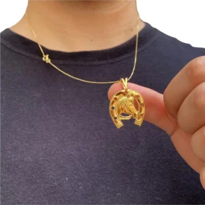 COLAR VENEZIANA FINA + PINGENTE FERRADURA E CAVALO MASCULINO