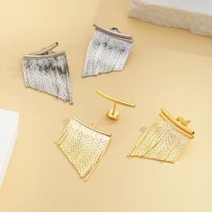 BRINCO FRANJA CURTA FESTA CORRENTE DIAMANTADA PRATA